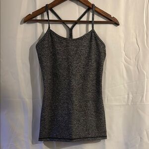 Lululemon - Power Y | Gray Fitted Top with Scoop Neckline